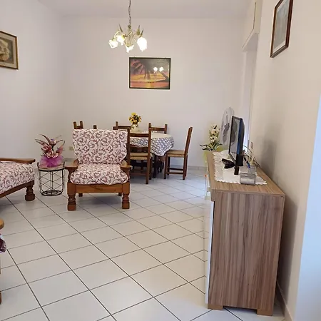 Casa Le Camelie Stiava
